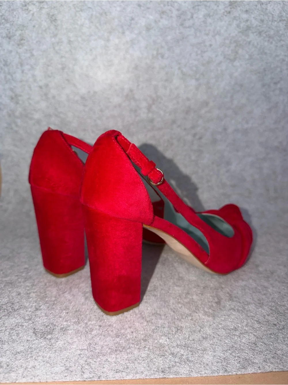 •2 Frances Valentine Retro Pump Red Velvet Size 9